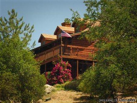 The Log House Lodge Three Rivers Exterior photo